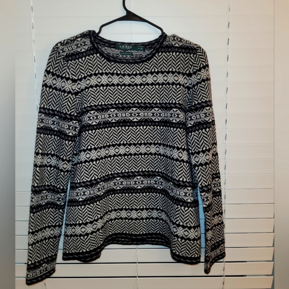Ralph lauren chashmere sweater.